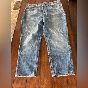 AE Tomgirl jeans size 12 Extra short. Like new conditions